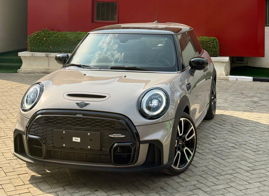 MINI COOPER COOPER S 2022 — photo 1 of 8