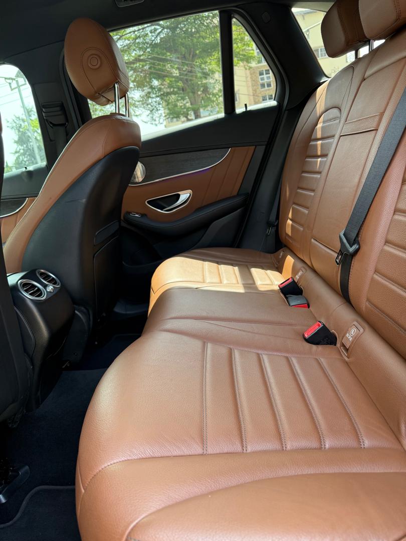 MERCEDES BENZ  GLC 43 AMG 2020 — photo 8 of 13