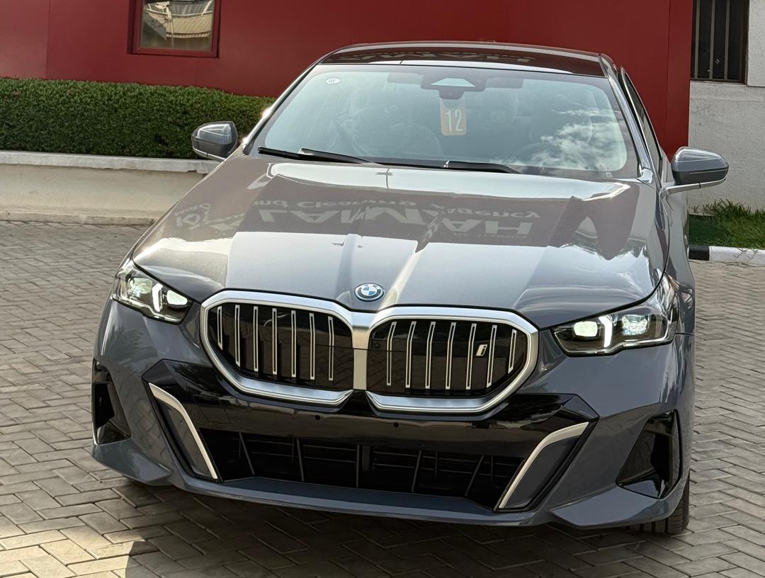 2025 BMW i5 eDrive 35L