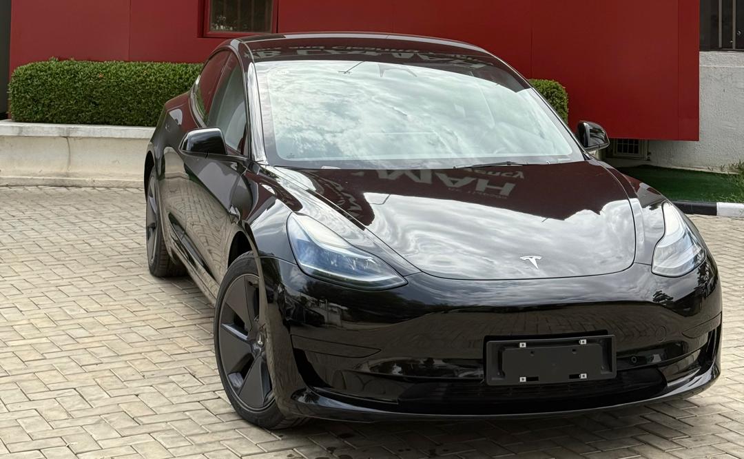 TESLA MODEL 3 2024 — photo 13 of 14