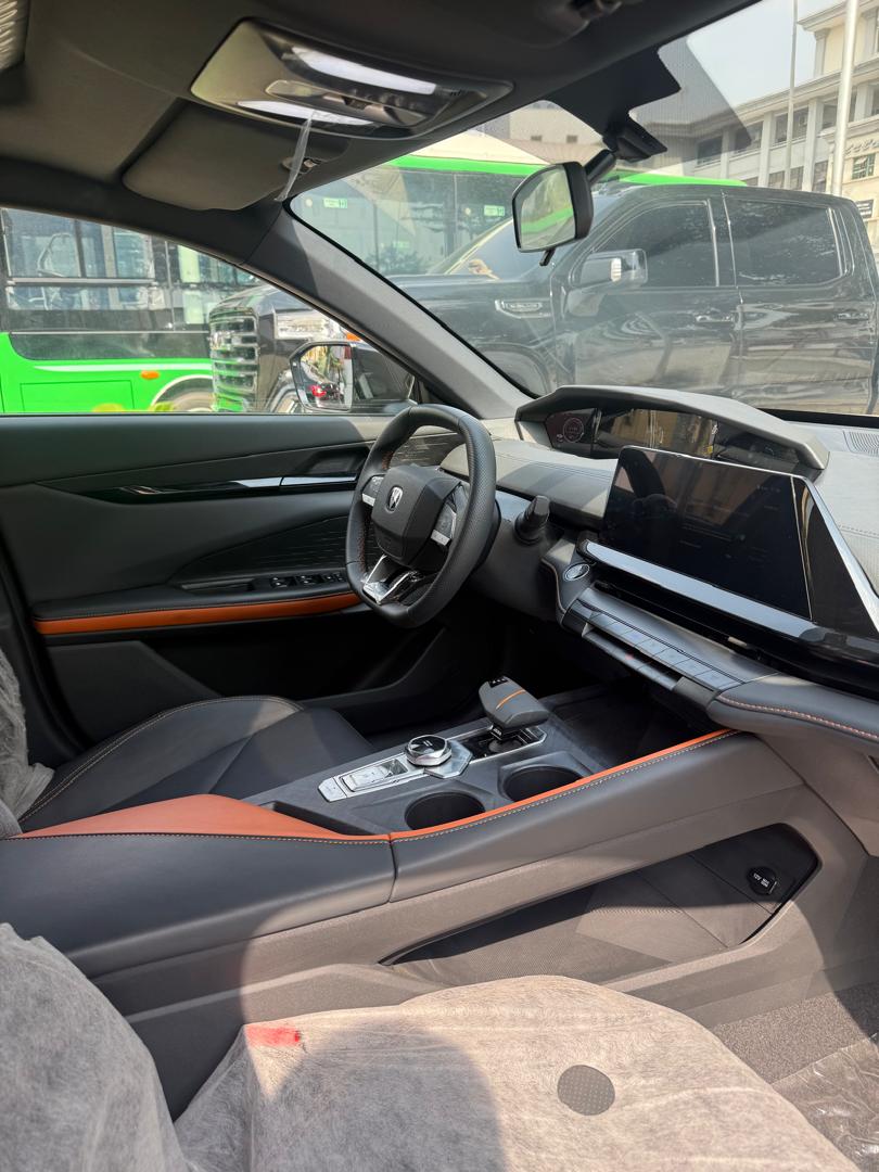 CHANGAN UNI-V 2023 — photo 6 of 13