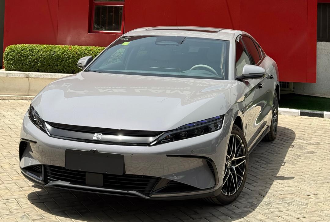 BYD HAN 2025 — photo 1 of 11