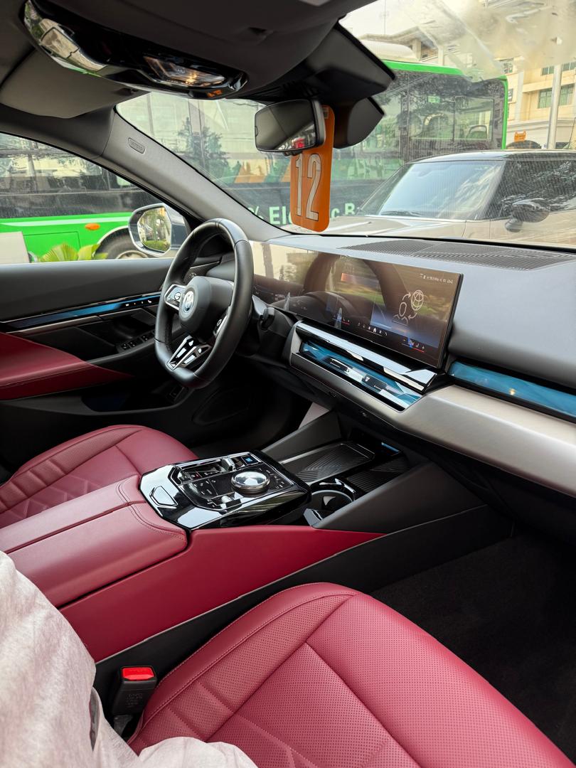 BMW I5 EDRIVE 35L 2025 — photo 4 of 13