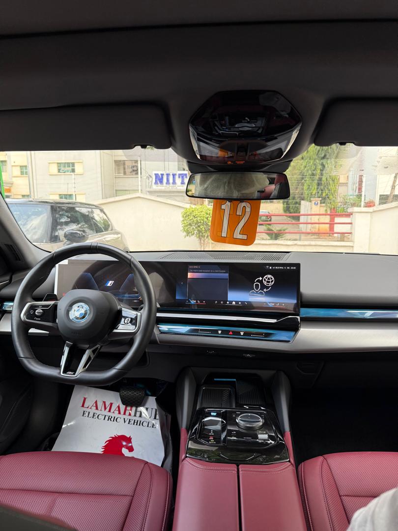 BMW I5 EDRIVE 35L 2025 — photo 7 of 13