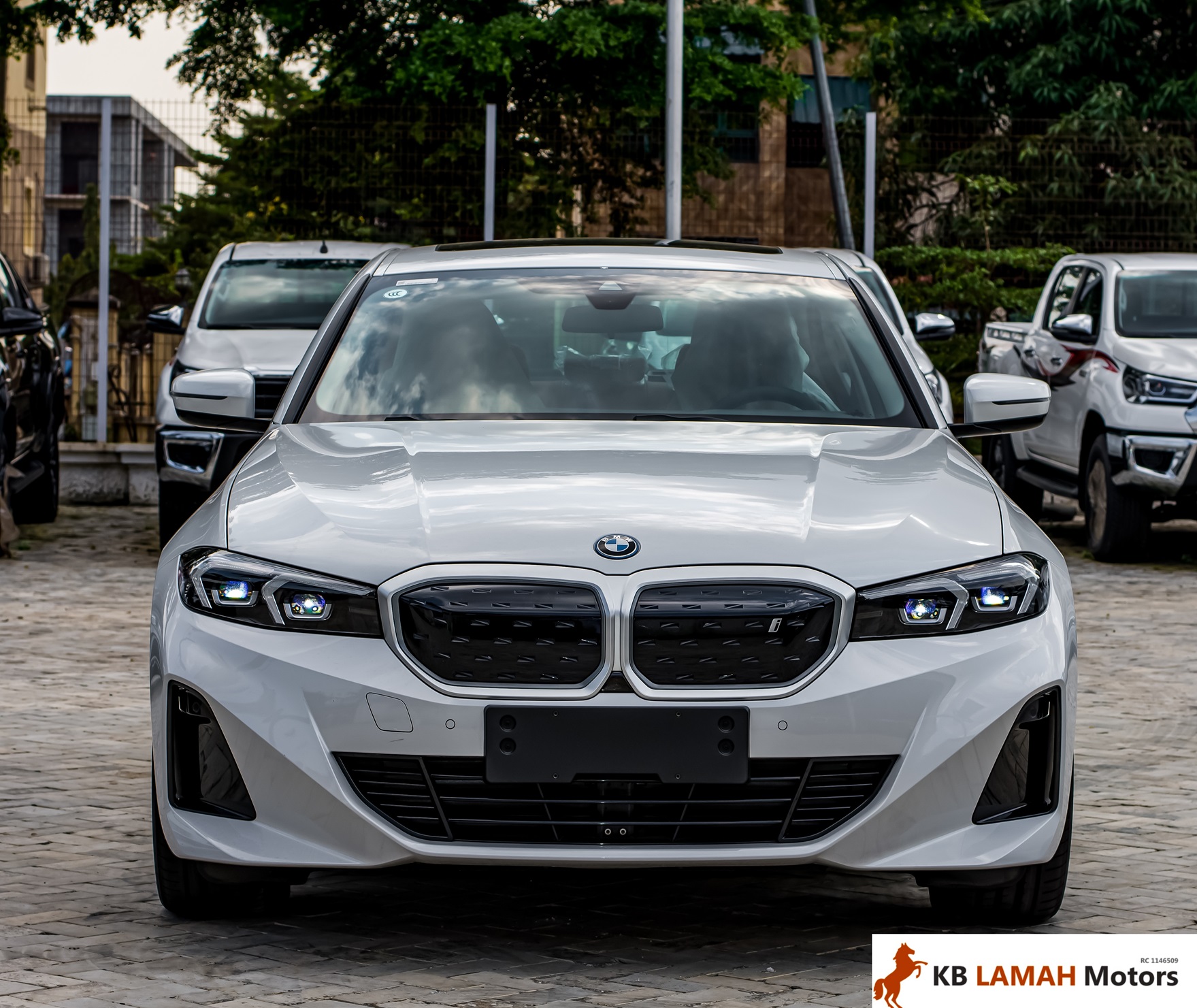 BMW I3 2023 — photo 1 of 5