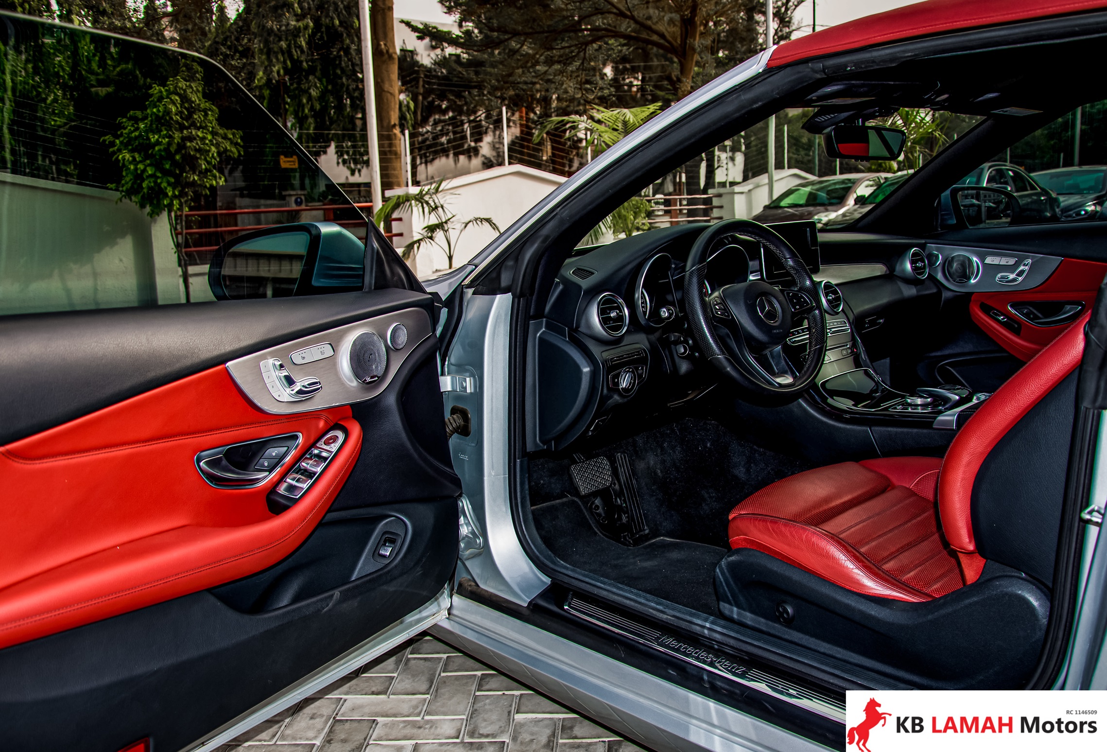 MERCEDES-BENZ C300 2017 — photo 5 of 5
