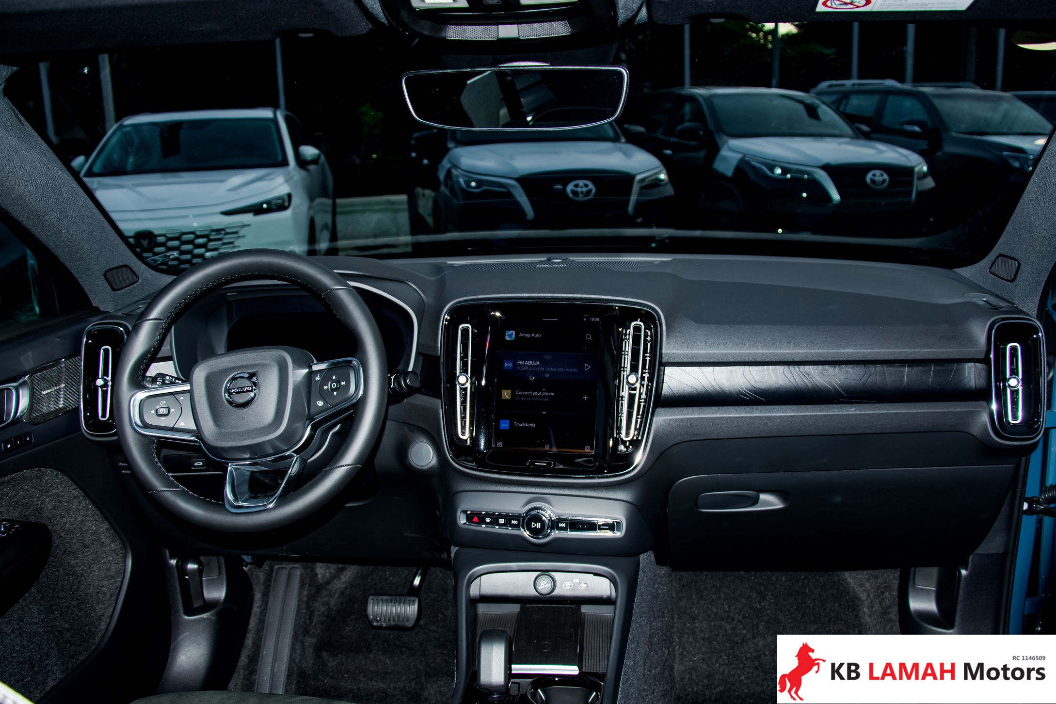 VOLVO C40 2023 — photo 4 of 5
