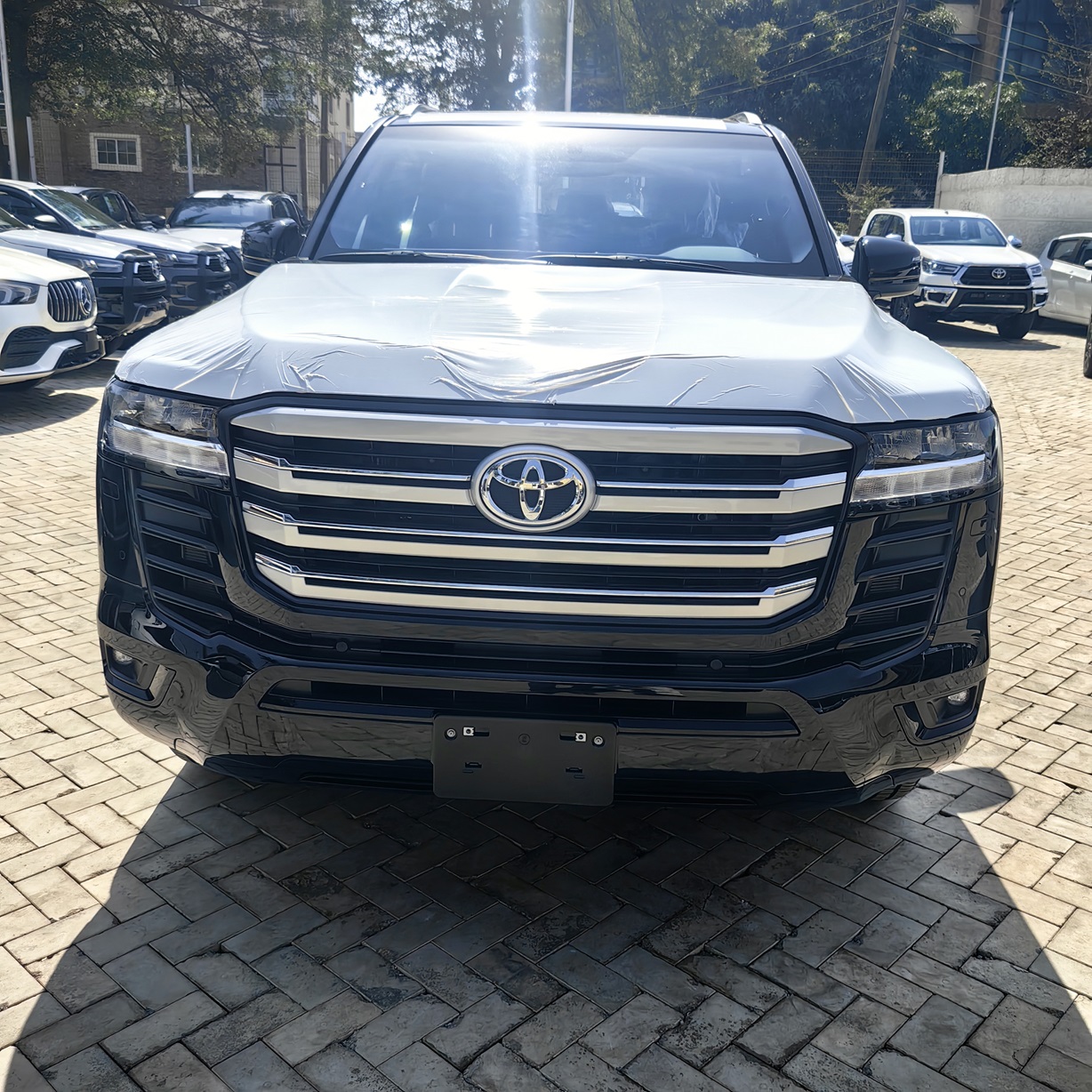 TOYOTA LAND CRUISER GXR 2024 — photo 1 of 5