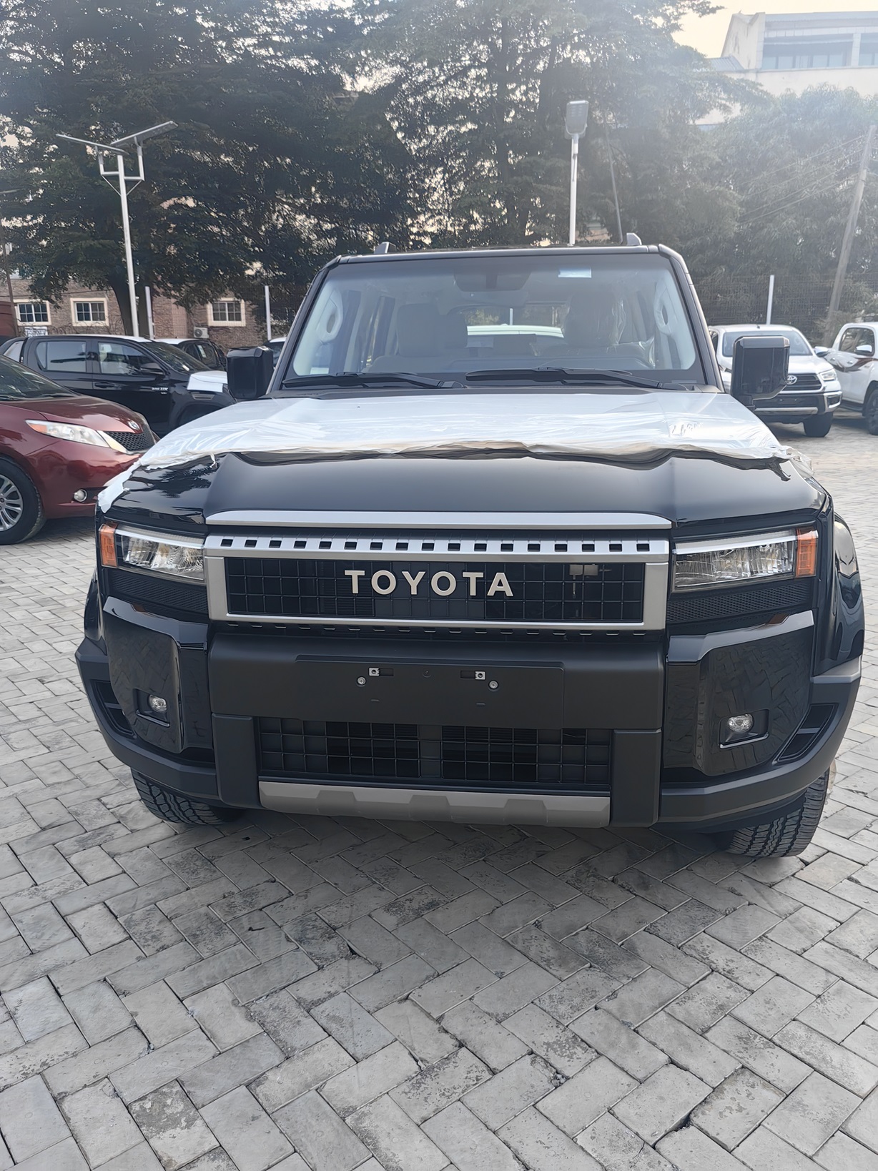 TOYOTA LAND CRUISER PRADO 2024 — photo 1 of 5