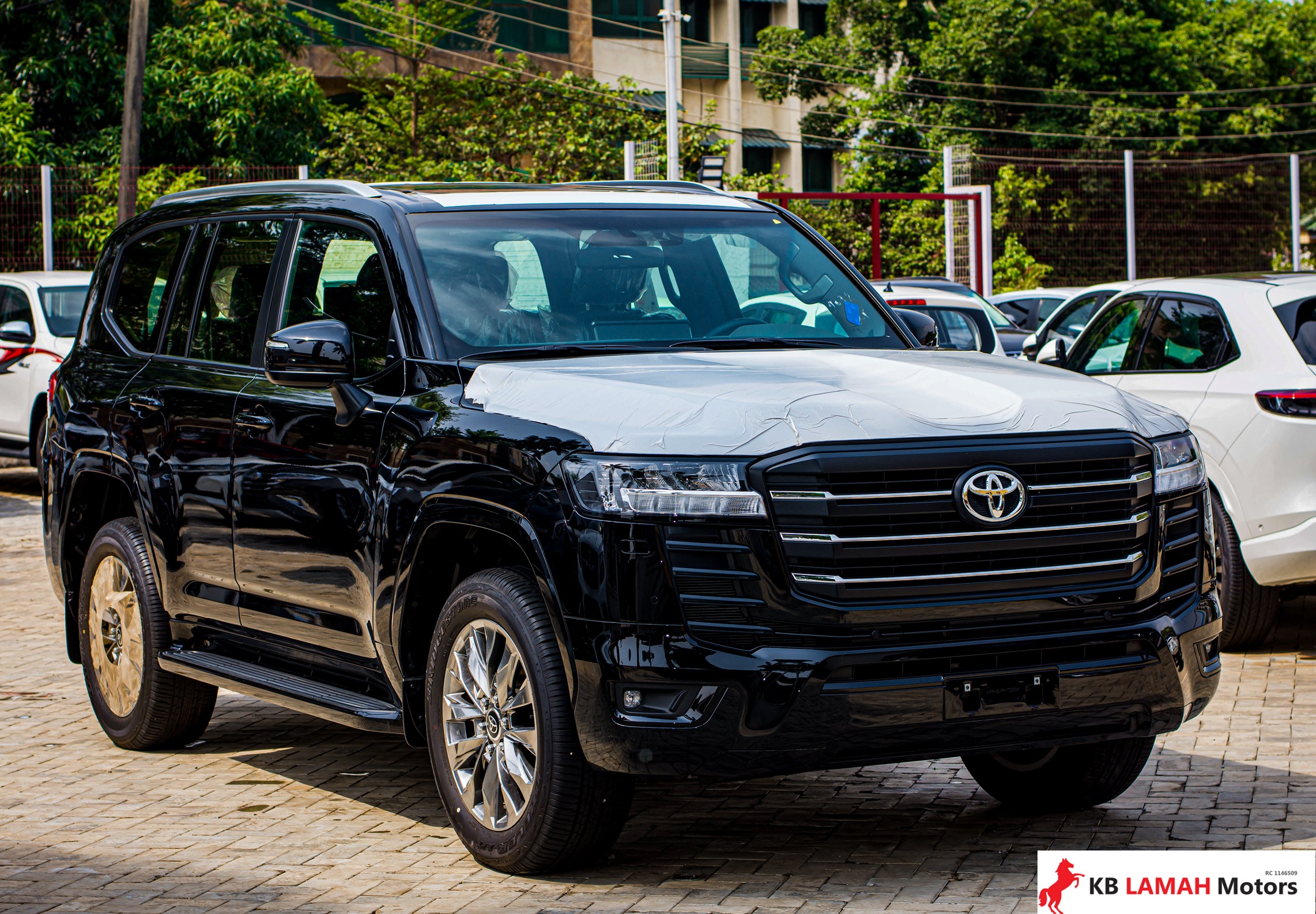 TOYOTA LAND CRUISER GXR 2023 — photo 3 of 5
