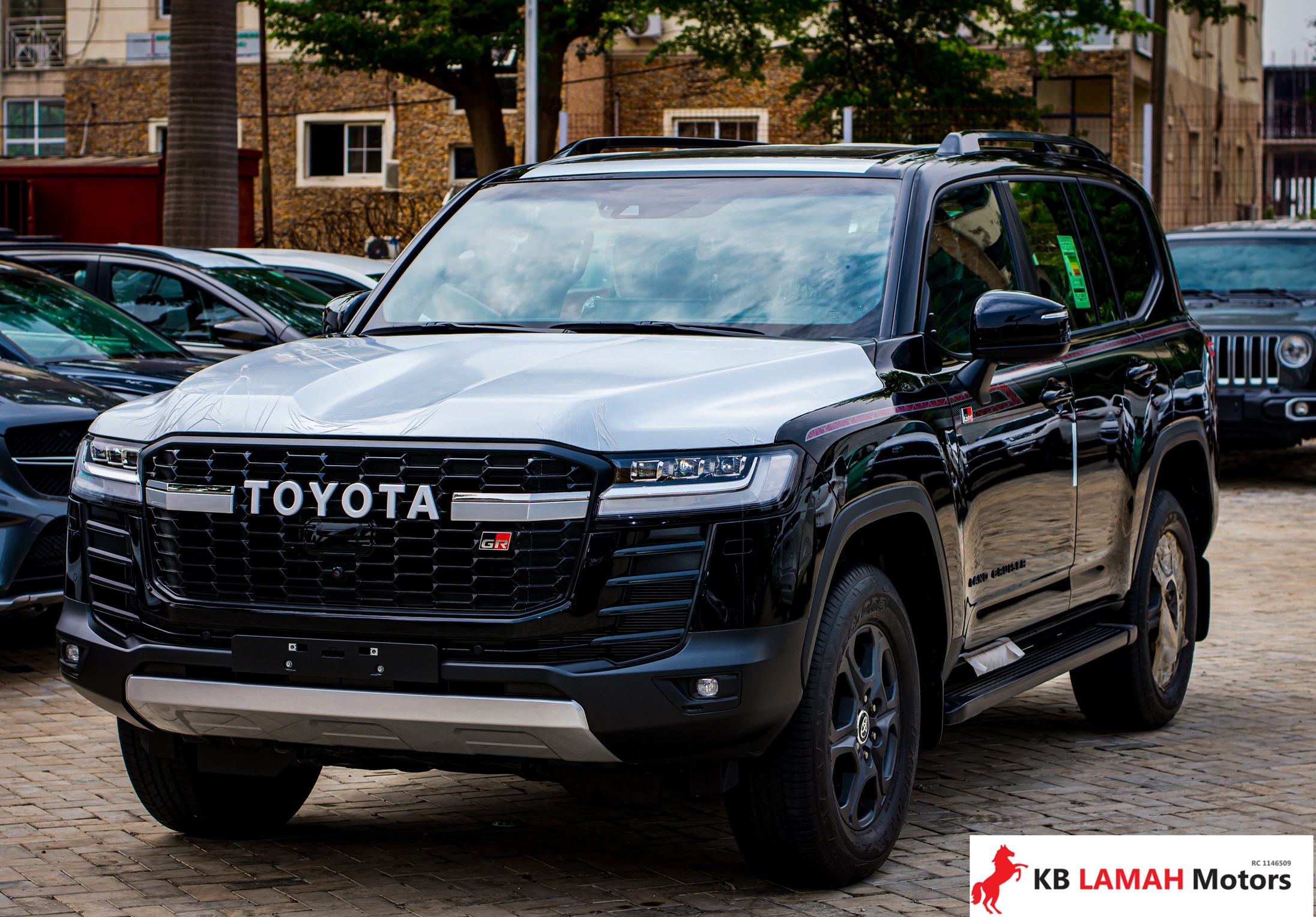 TOYOTA LAND CRUISER GR SPORT 2023 — photo 3 of 5