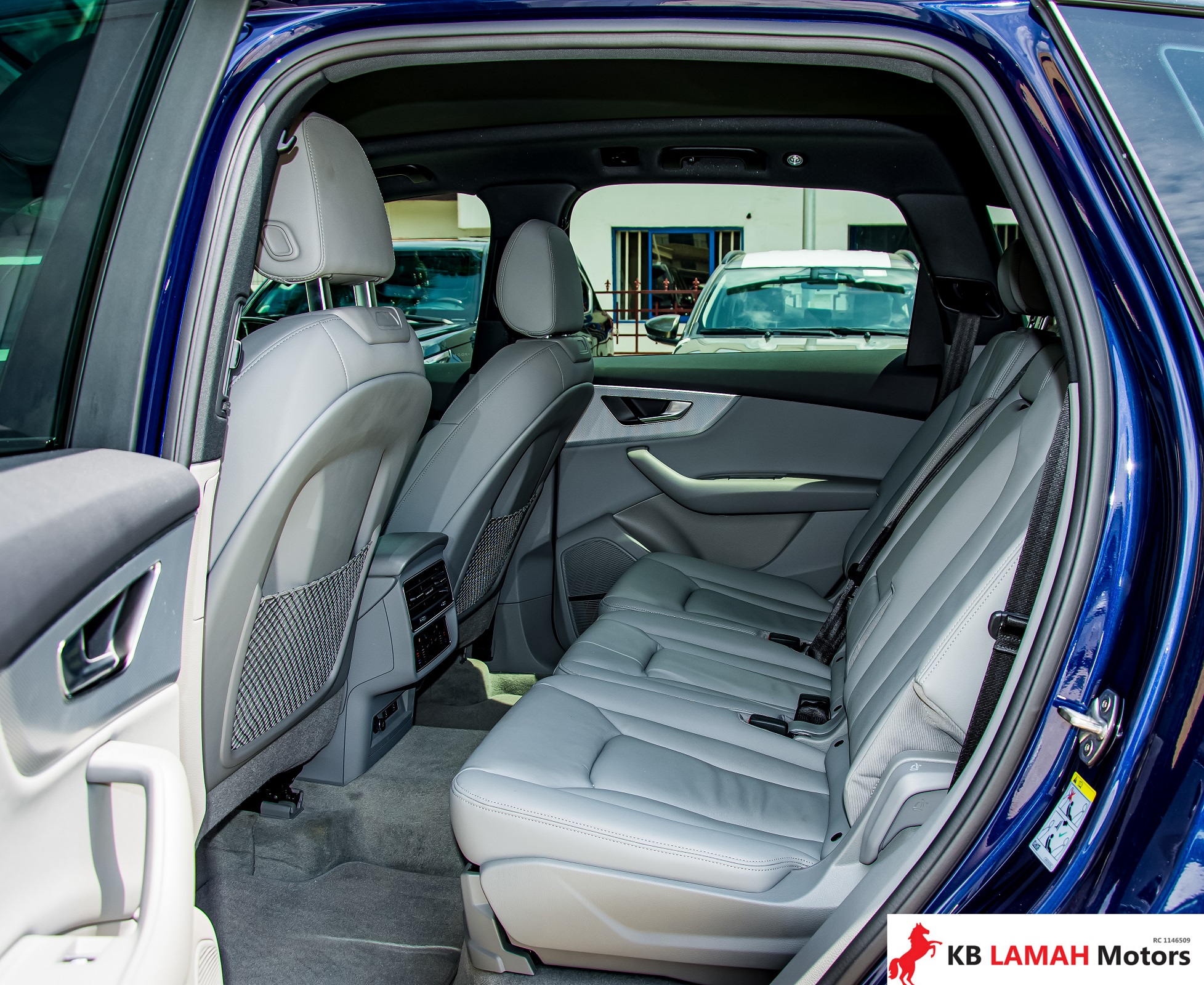 AUDI Q7 2023 — photo 5 of 5